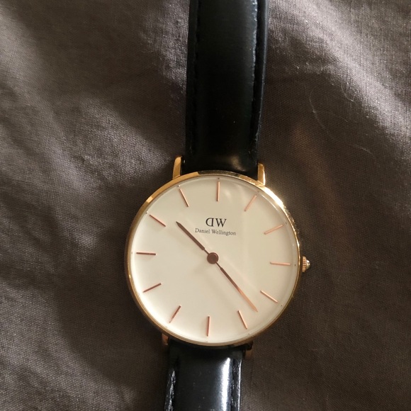 WOMENS DANIEL WELLINGTON WATCH - Picture 3 of 4